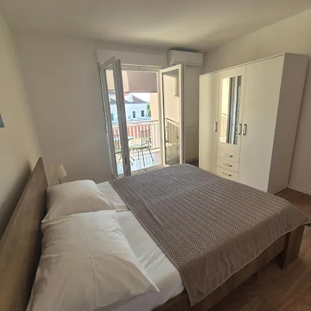 Citycenter Biograd Lägenhet